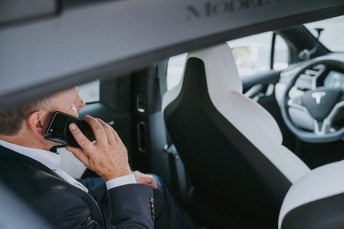 Tesla Business 00004