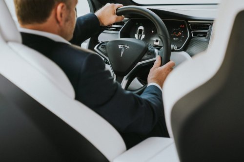 Tesla Business 00005