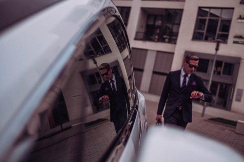 Tesla Business 00011